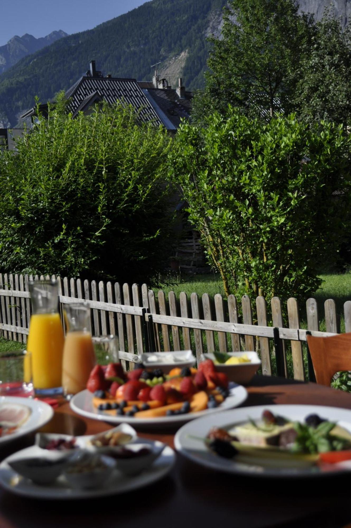 Chalet La Cachette Cyclists & Skiers Le Bourg-dʼOisans Kültér fotó
